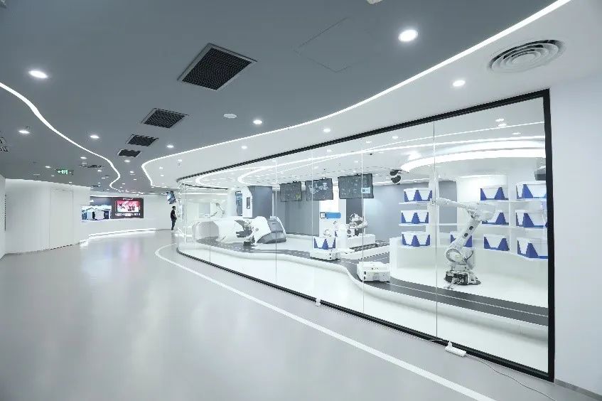 2025信创迎来发展新机遇基础软件替换空间广阔(图1)