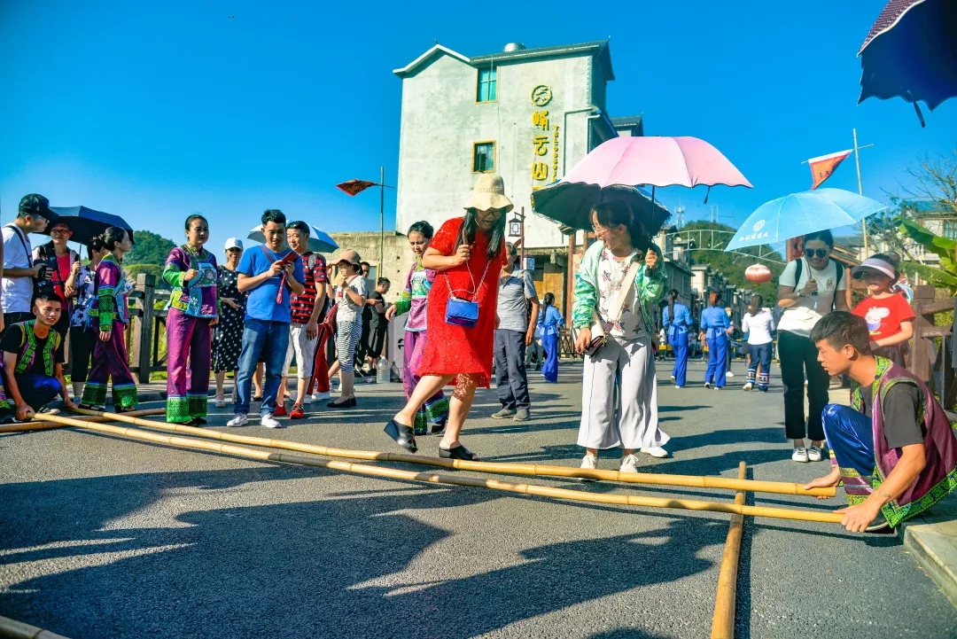 乡愁集市火了！布依祈福大典你来了吗？(图2)