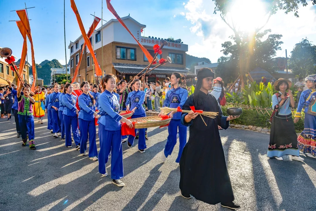 乡愁集市火了！布依祈福大典你来了吗？(图5)